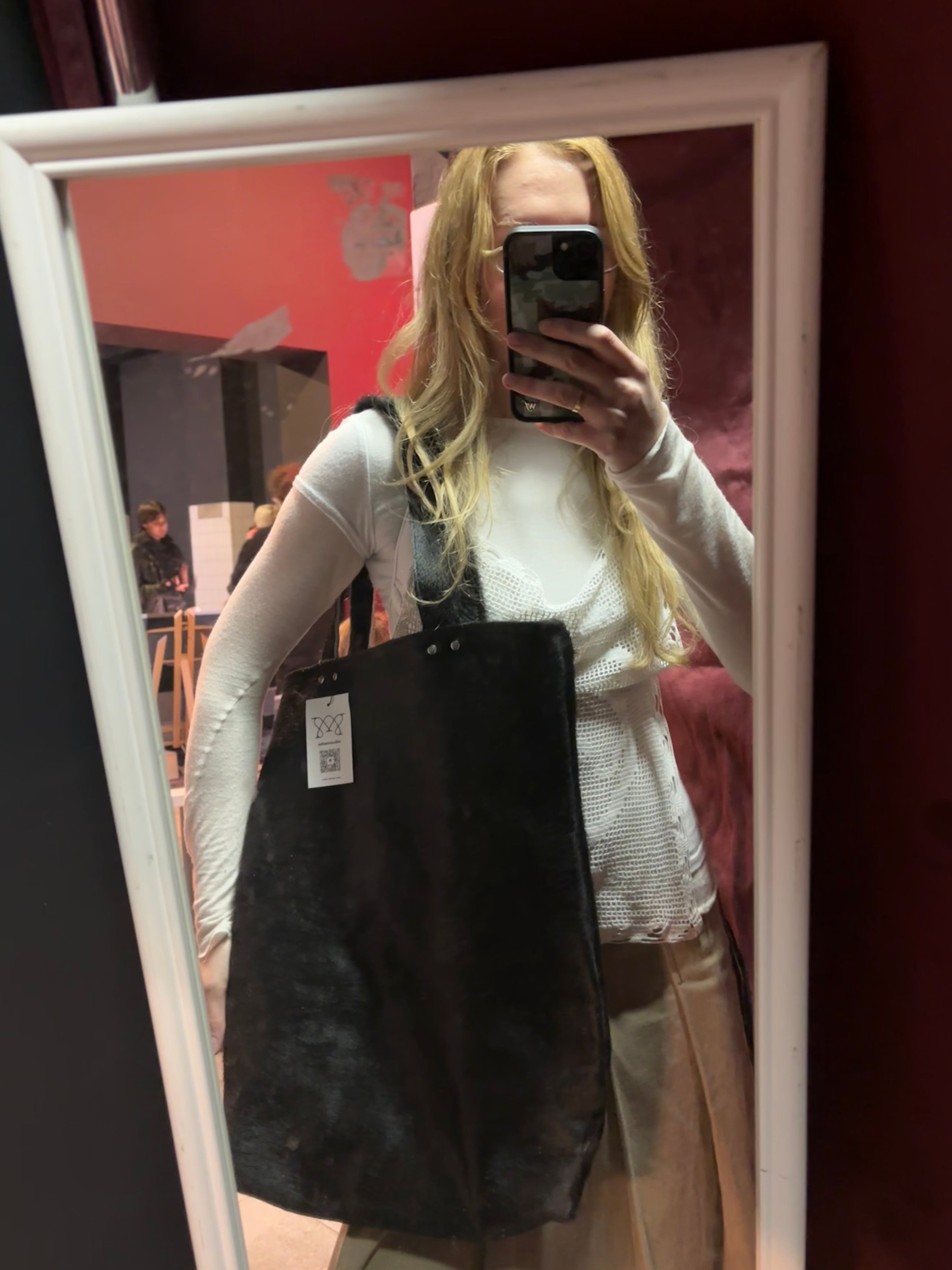 SHOPPER BAG BLACK COW HAIR