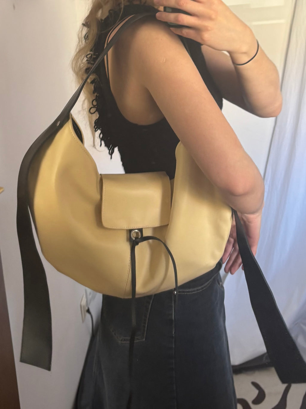HOBO BAG BUTTER YELLOW