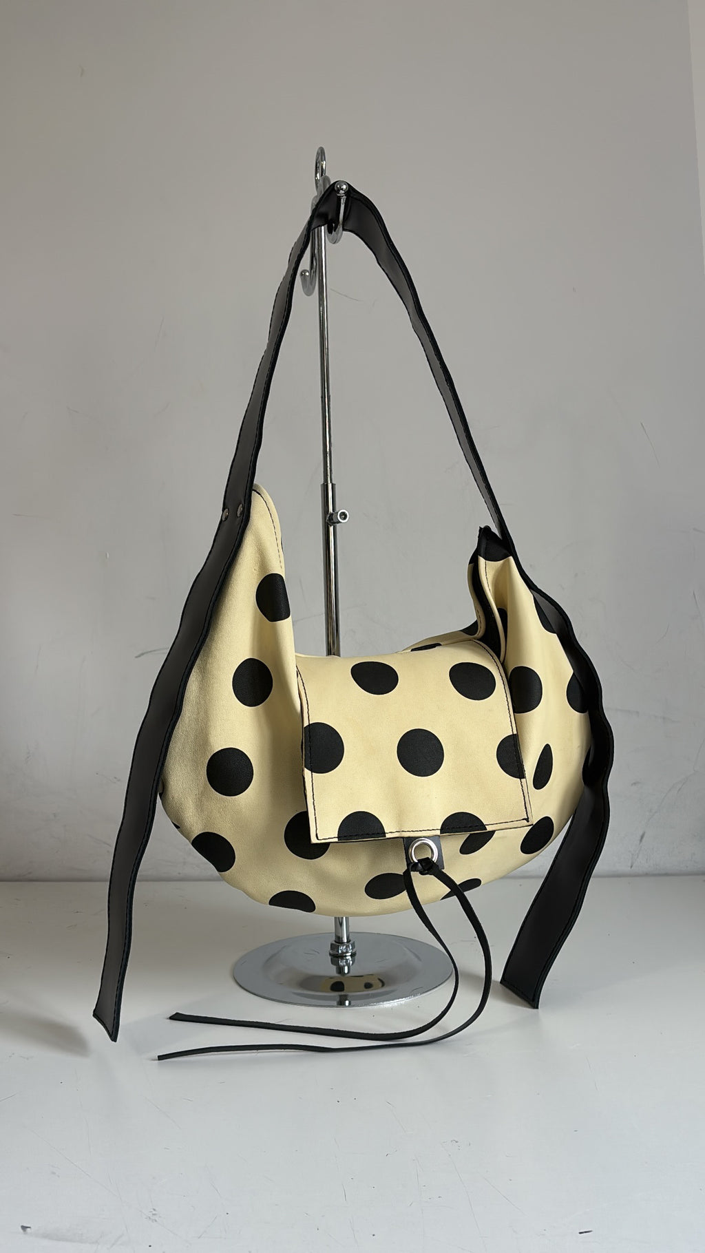 HOBO BAG BUTTER YELLOW POLKA DOTS